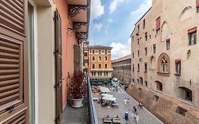 Casa Isolani Piazza Maggiore